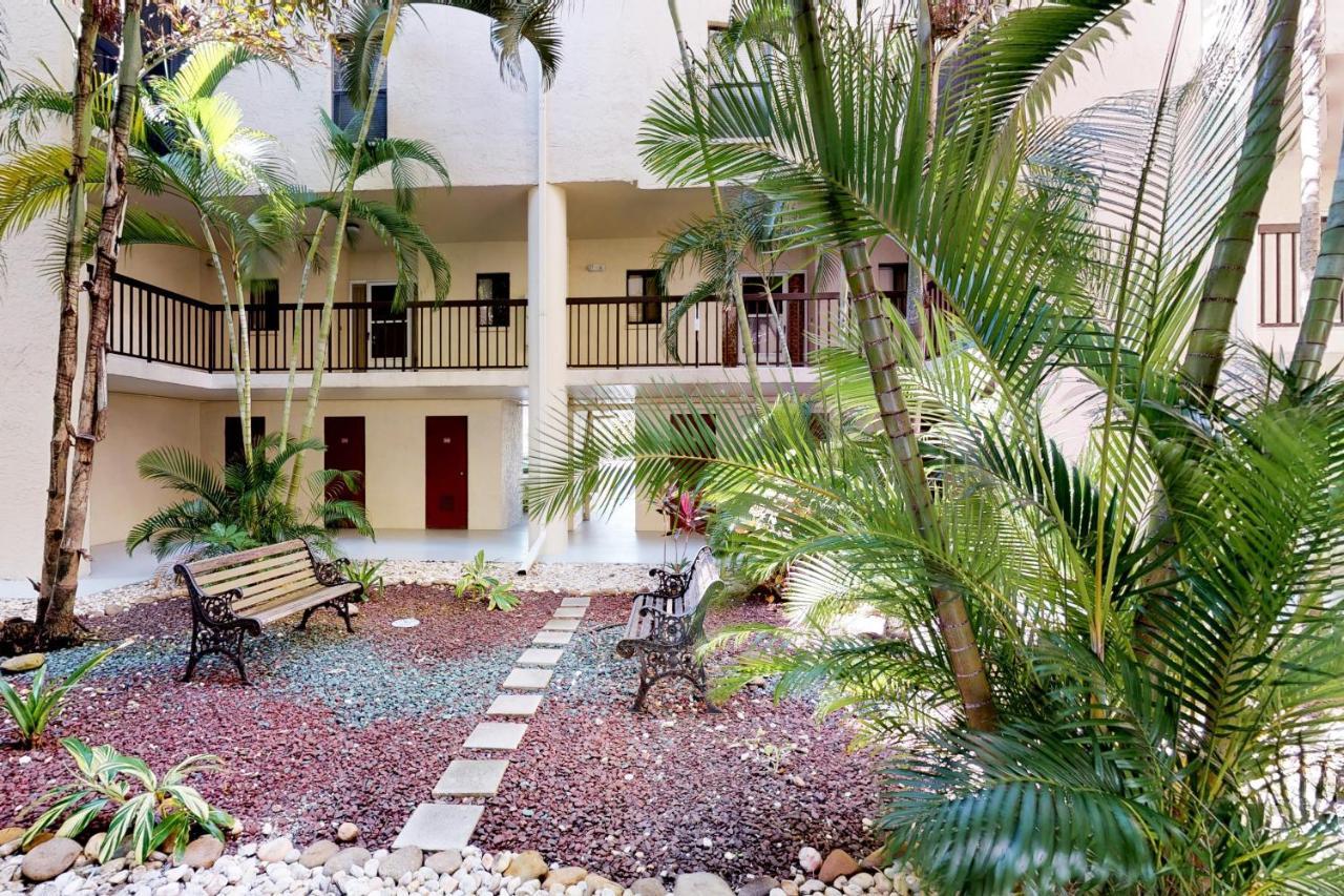 Ocean Breeze & Santa Maria Condos Fort Myers Beach Eksteriør billede